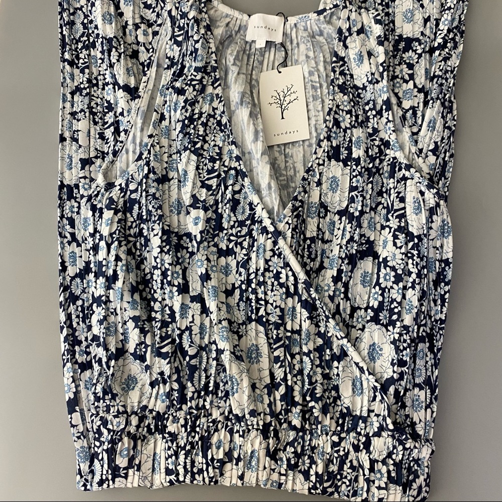 Sundays NWT Jess Jumpsuit Blue Floral Crossover - Picture 9 of 10
